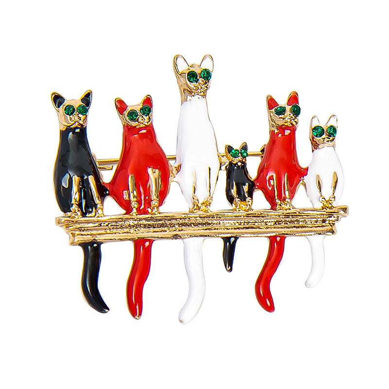 Drop Diamond Cat Brooch