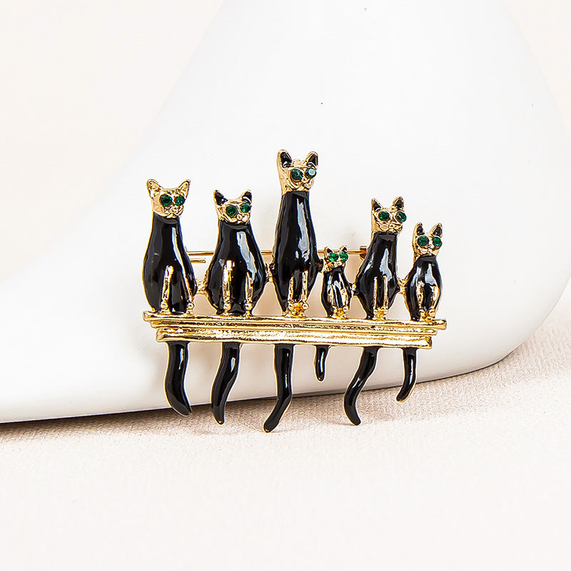 Drop Diamond Cat Brooch