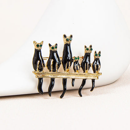 Drop Diamond Cat Brooch