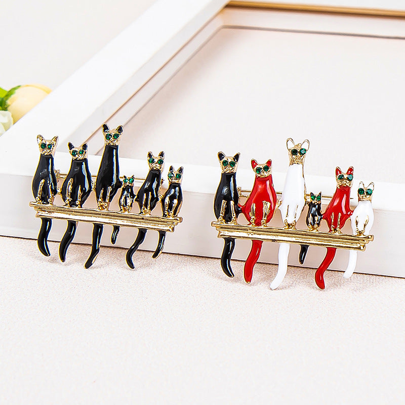 Drop Diamond Cat Brooch