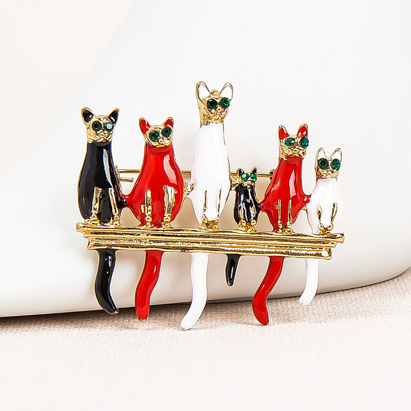 Drop Diamond Cat Brooch